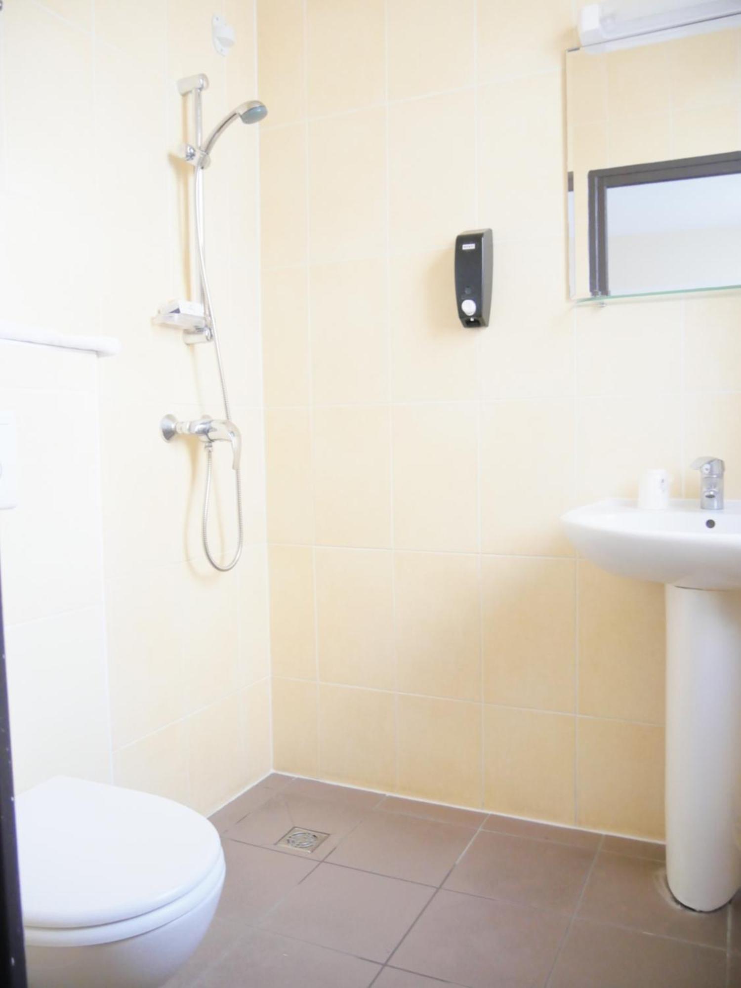 Hotel Des Bains A 10 Min De Paris Maisons-Alfort Eksteriør bilde